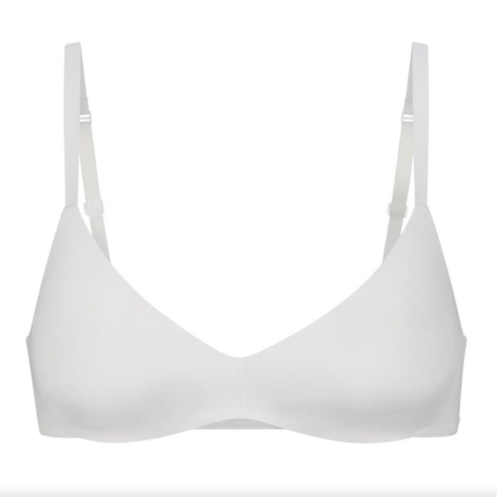 SKIMS Wireless Form Push Up Bra! Retail $54 - Picture 2 of 7